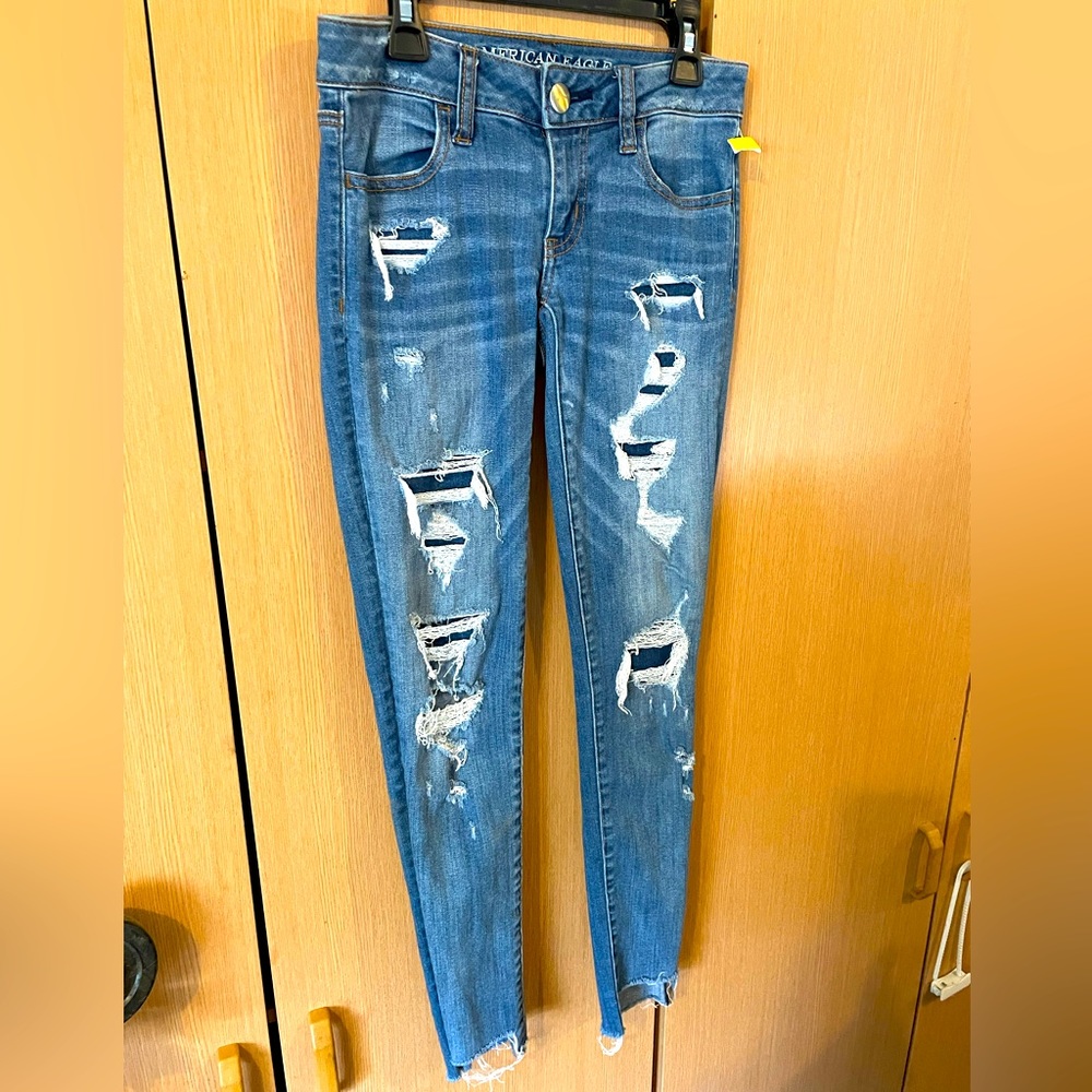 American Eagle Outfitters Low Rise Jeans Size Zero - EUC!